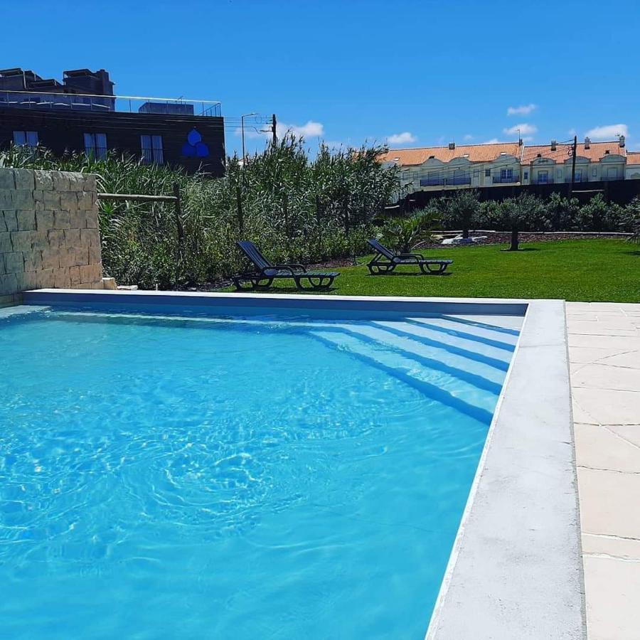 Alex Surf Hostel Baleal Bagian luar foto
