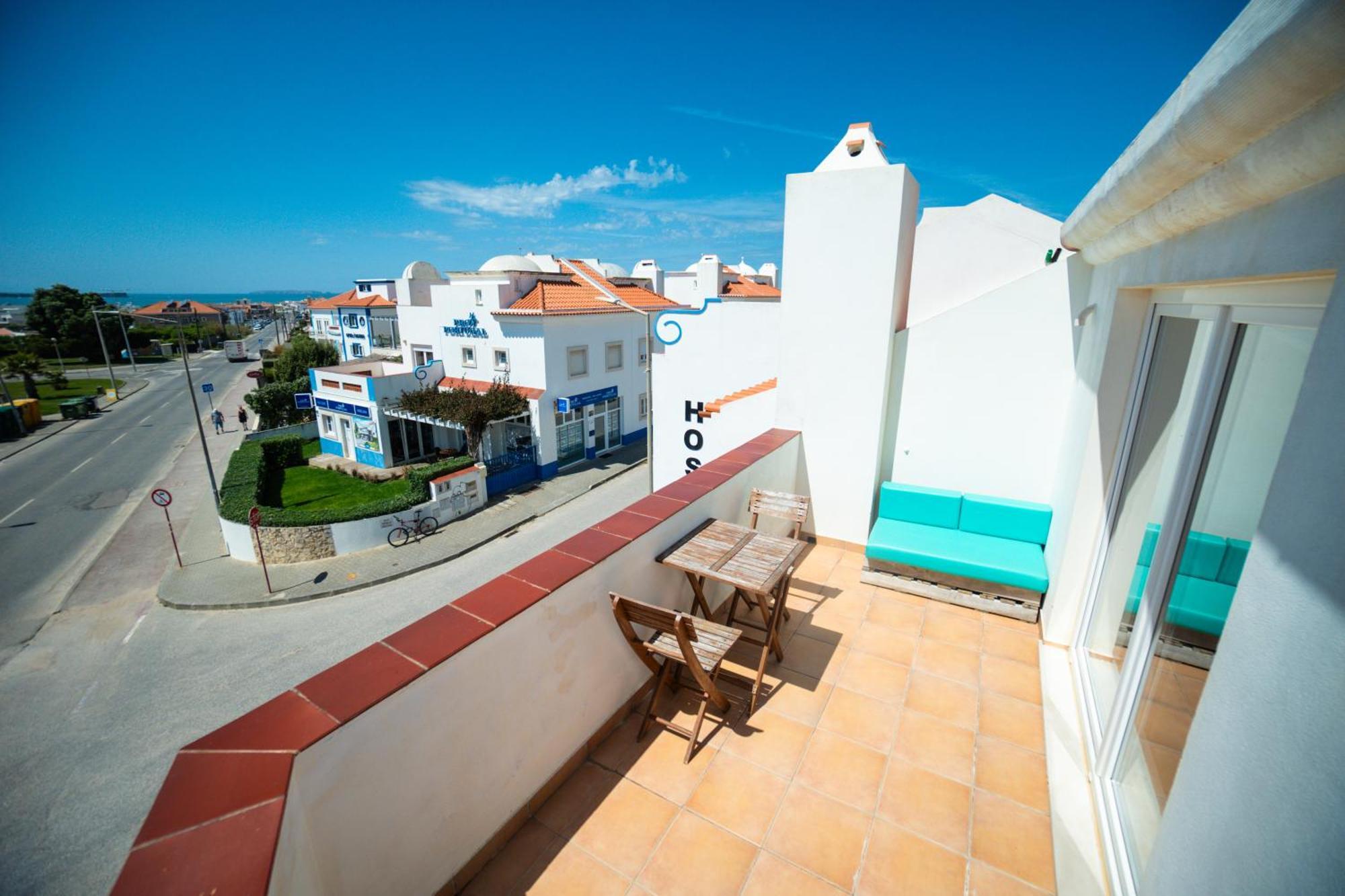 Alex Surf Hostel Baleal Bagian luar foto