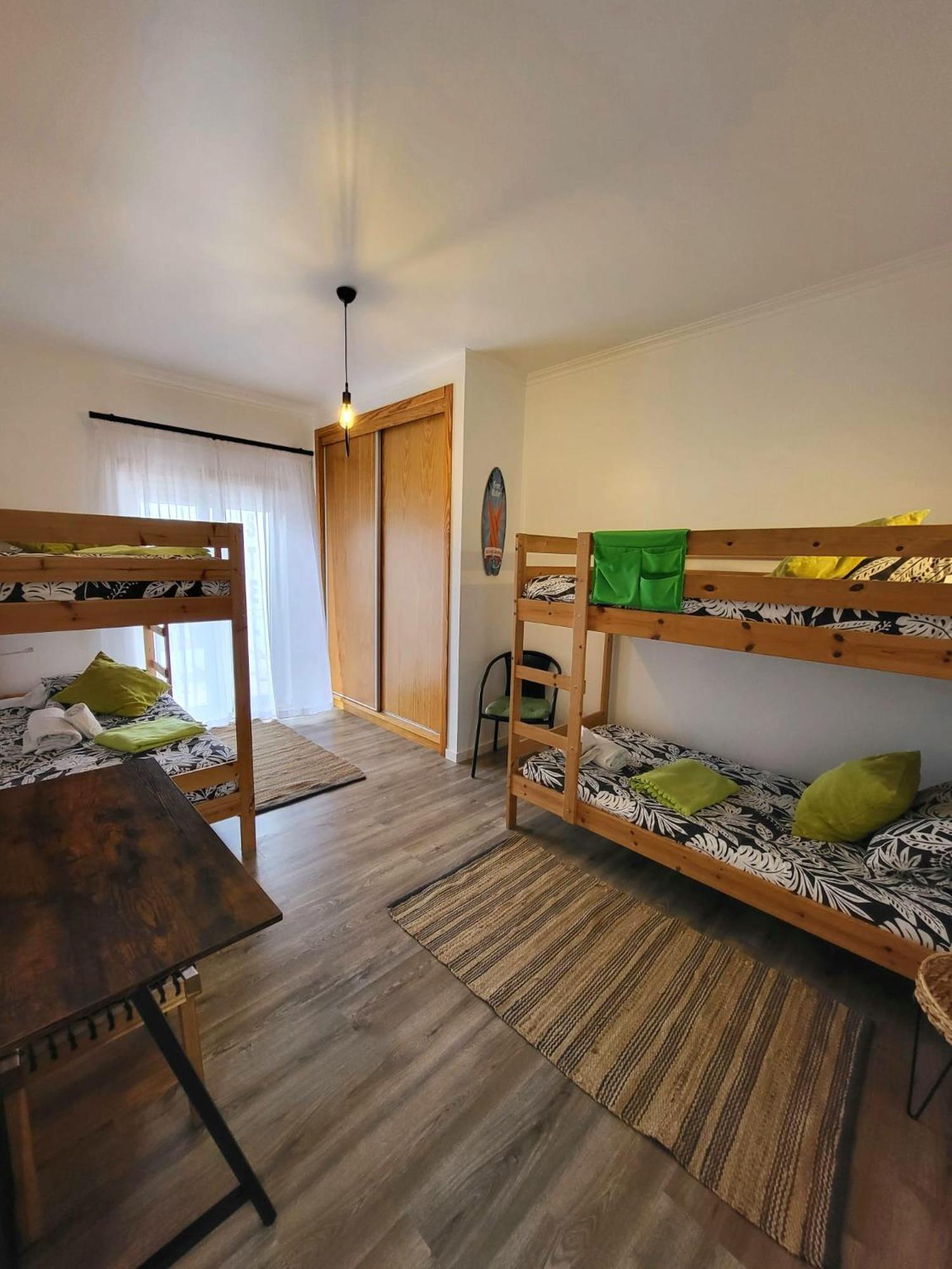 Alex Surf Hostel Baleal Bagian luar foto