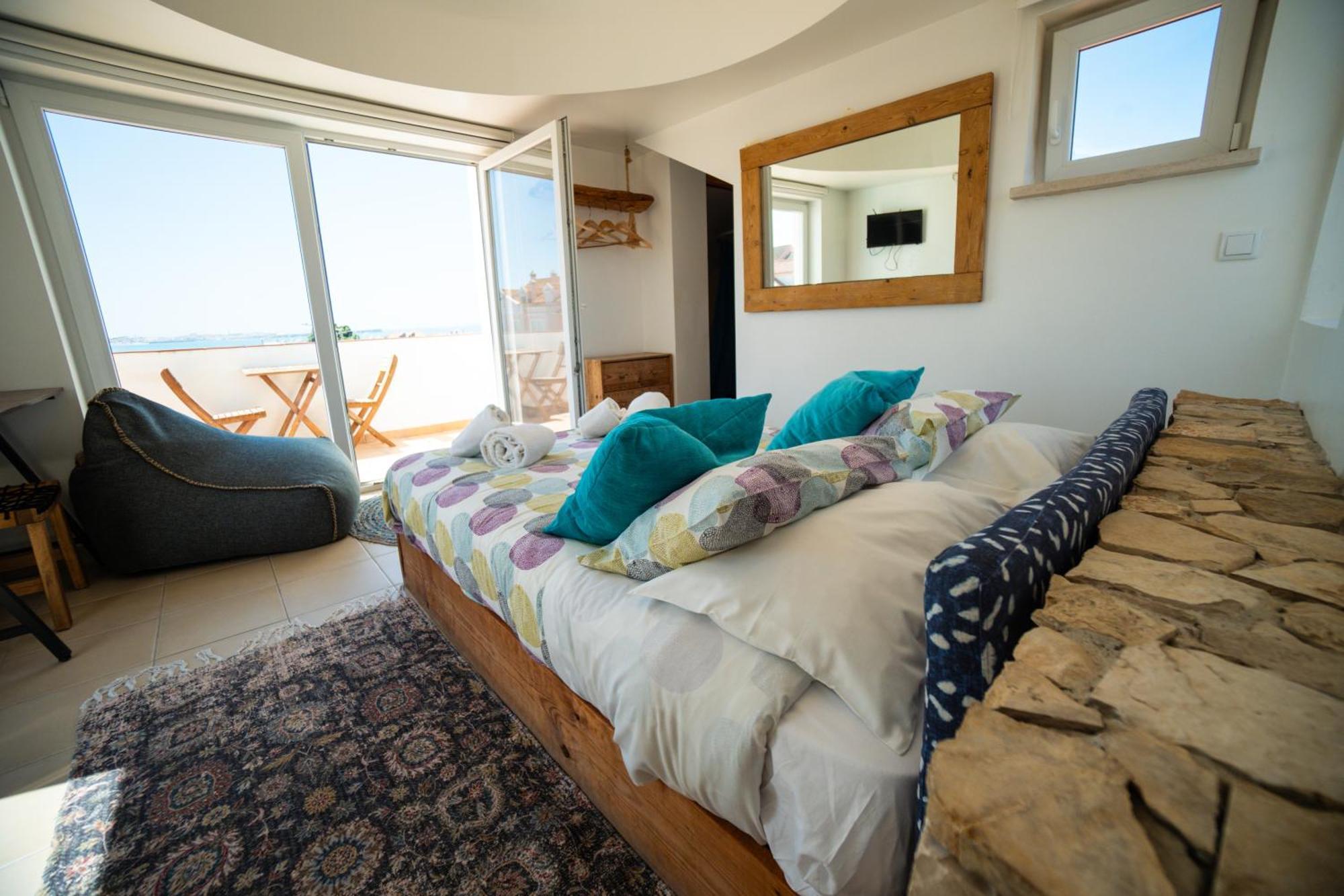 Alex Surf Hostel Baleal Bagian luar foto