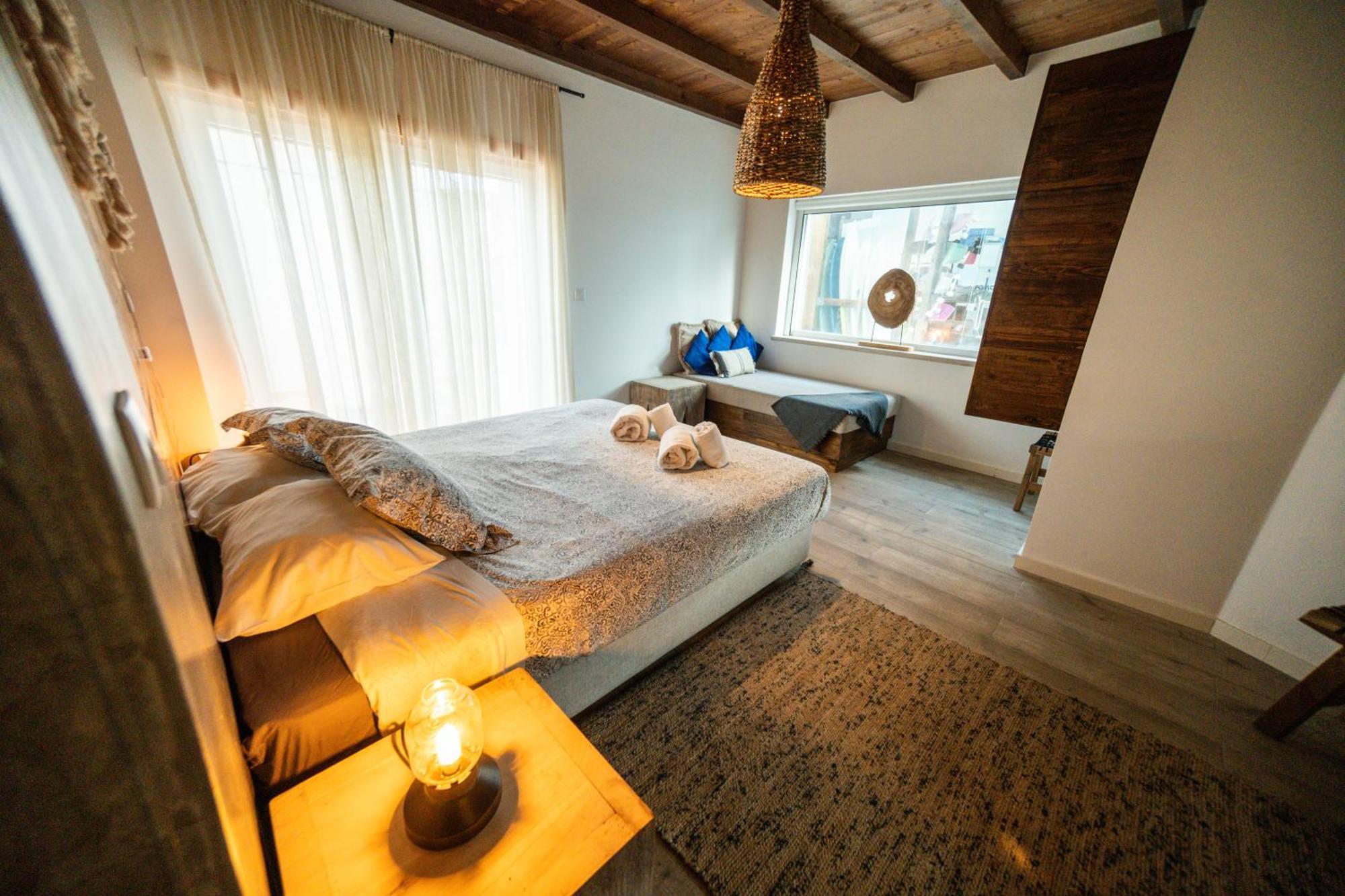 Alex Surf Hostel Baleal Bagian luar foto